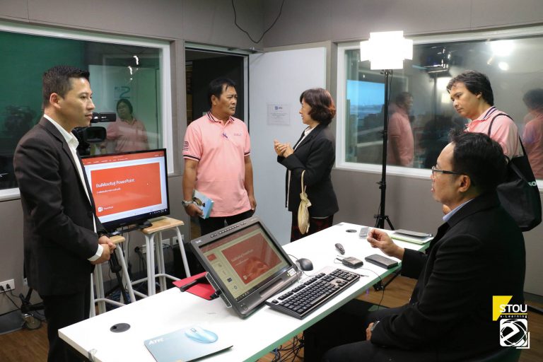 Read more about the article คณะเจ้าหน้าที่สถาบันภาษา จุฬาลงกรณ์มหาวิทยาลัย เข้าเยี่ยมชมศึกษาดูงาน