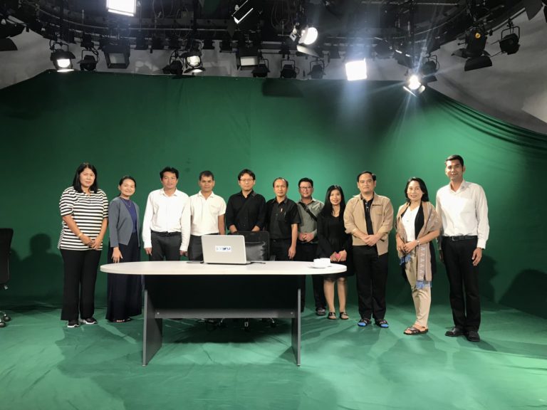Read more about the article ศูนย์บริการการสอนทางวิทยุและโทรทัศน์ร่วมกับหน่วยงานเครือข่ายนำคณะบุคลากรมหาวิทยาลัยอุบลราชธานี ชมสถานี STOU CHANNEL